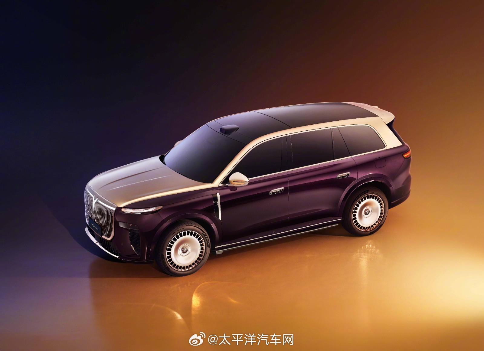 岚图泰山官图发布，47万起搭载华为乾崑ADS 4智驾