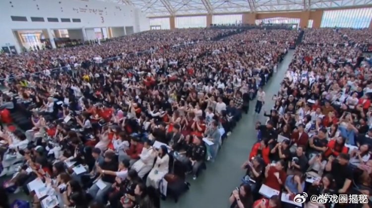 T1越南表演赛座无虚席，Faker劫登场引轰动