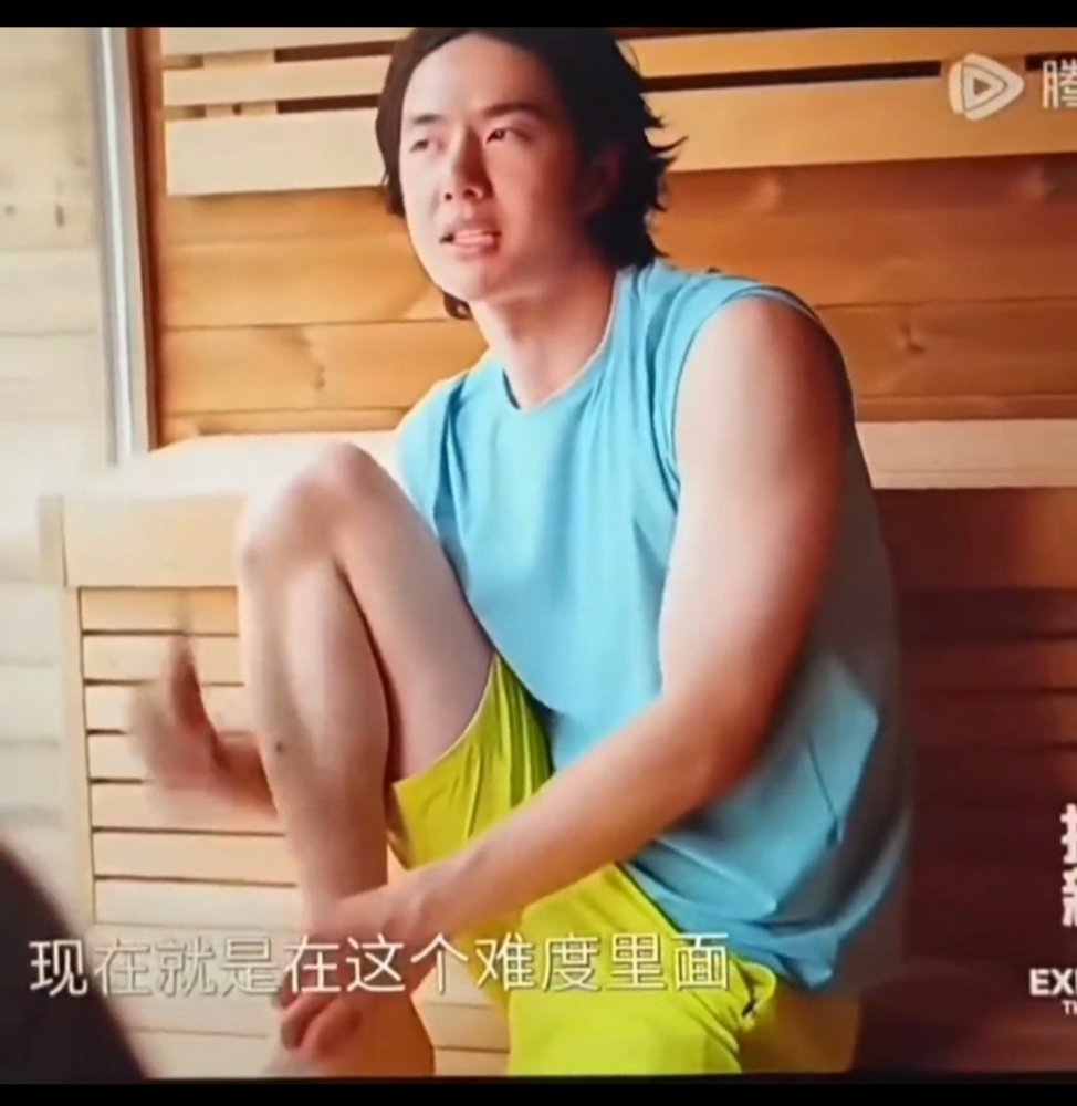 王一博删除陈情令认证专注电影，粉丝久未见其进组