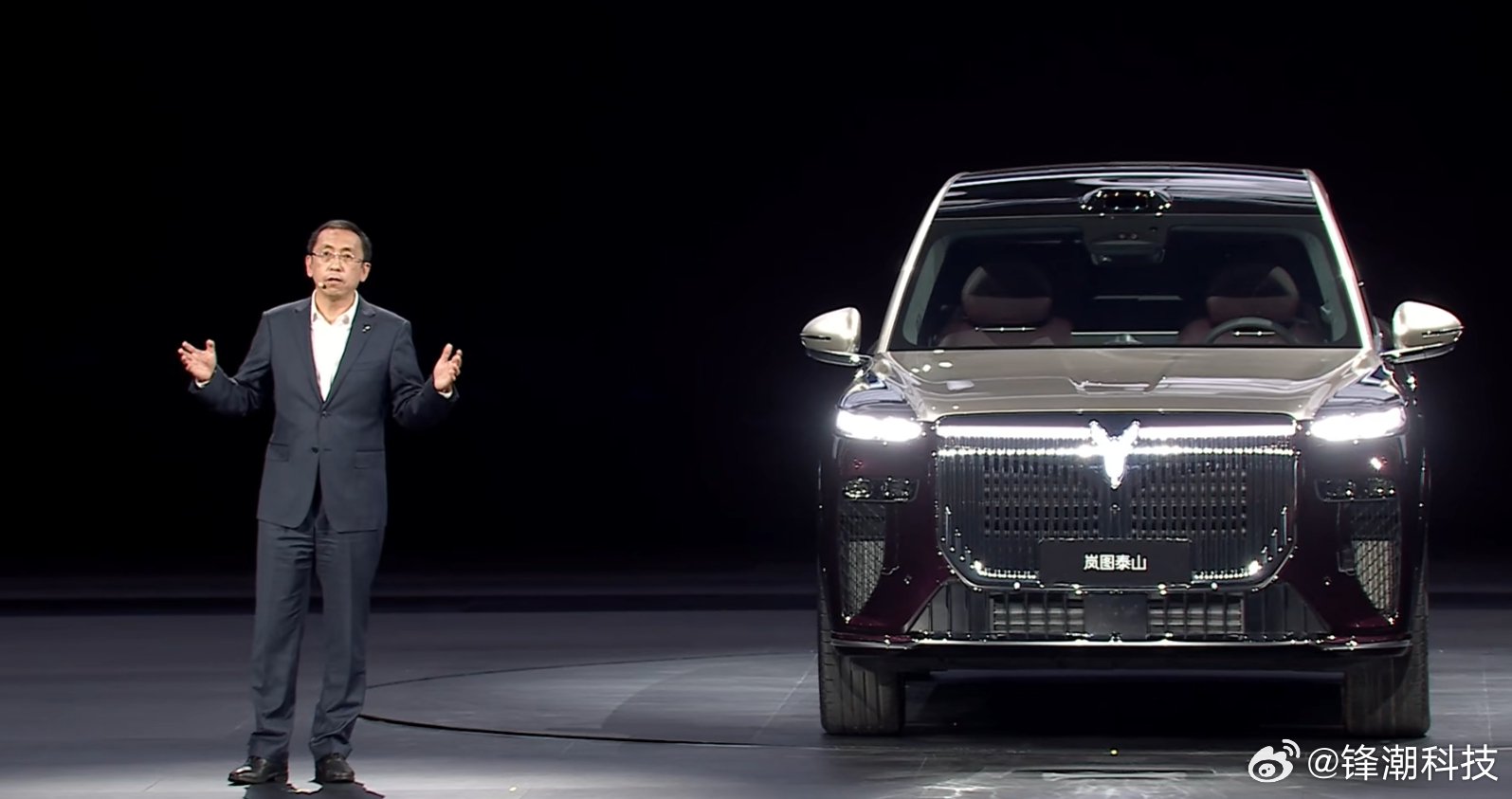 岚图泰山大六座SUV上市，37.99万起搭载华为乾崑智驾
