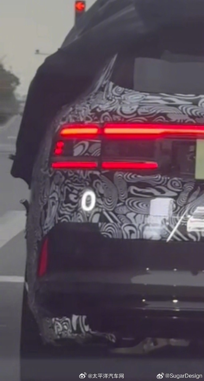 极氪8X谍照曝光，半贯穿尾灯设计瞄准25-40万市场