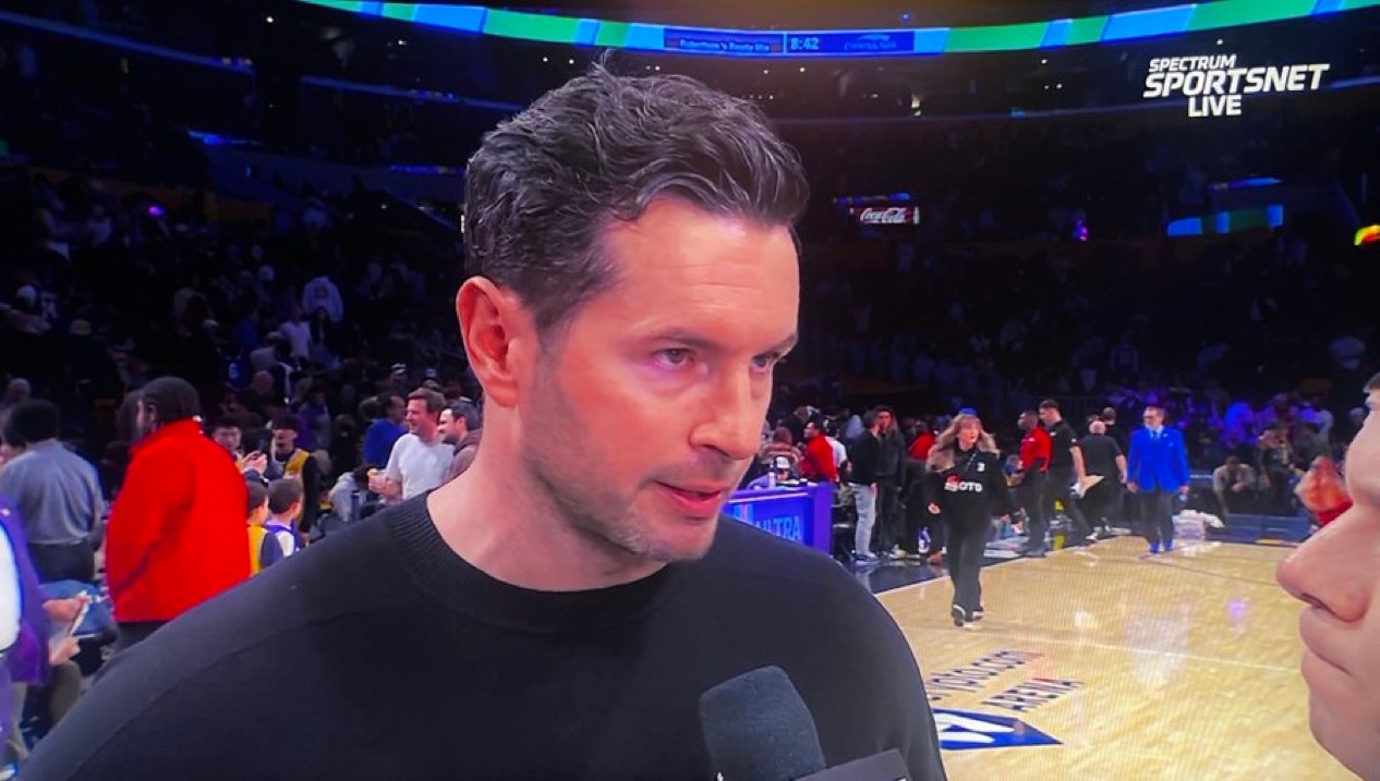 雷迪克谈湖人减少失误关键，强调控制球权与回防速度|运动员发声|洛杉矶湖人队|nba|JJ-雷迪克|孟菲斯灰熊_新浪新闻