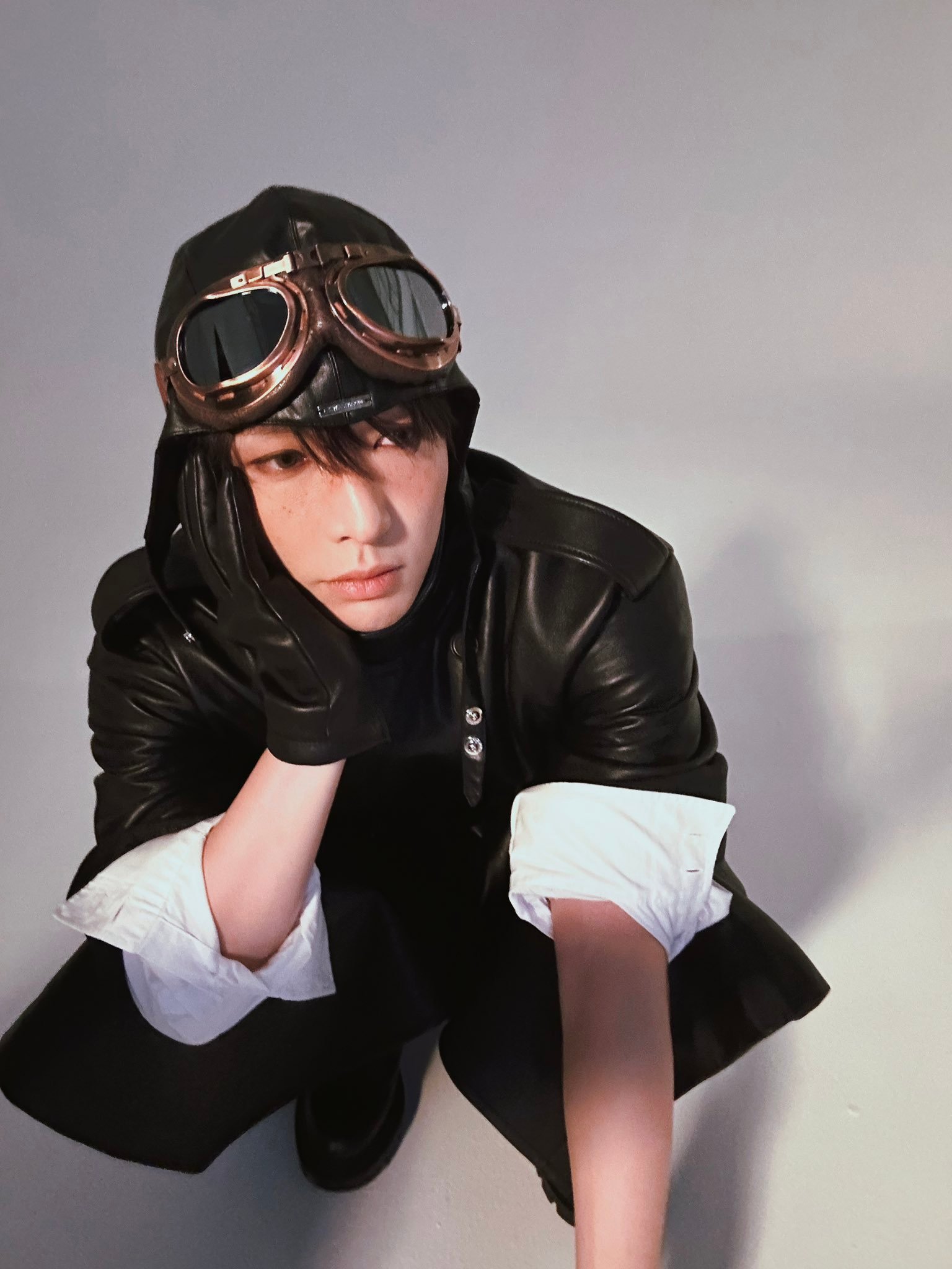 张艺兴登时装男士封面，官宣鸟巢演唱会