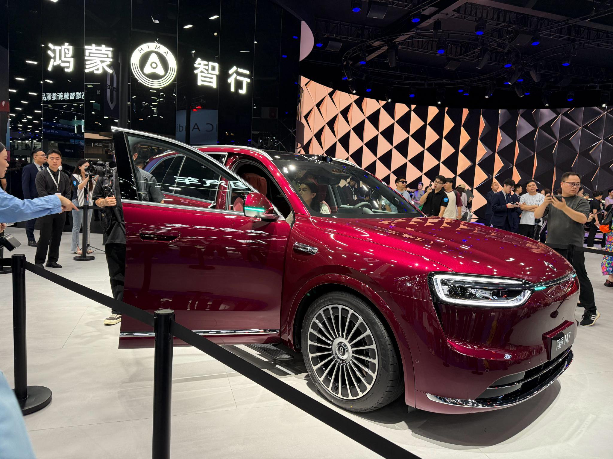 2025成都车展聚焦问界M7、极氪9X、小鹏P7、领克10EM-P四款新车