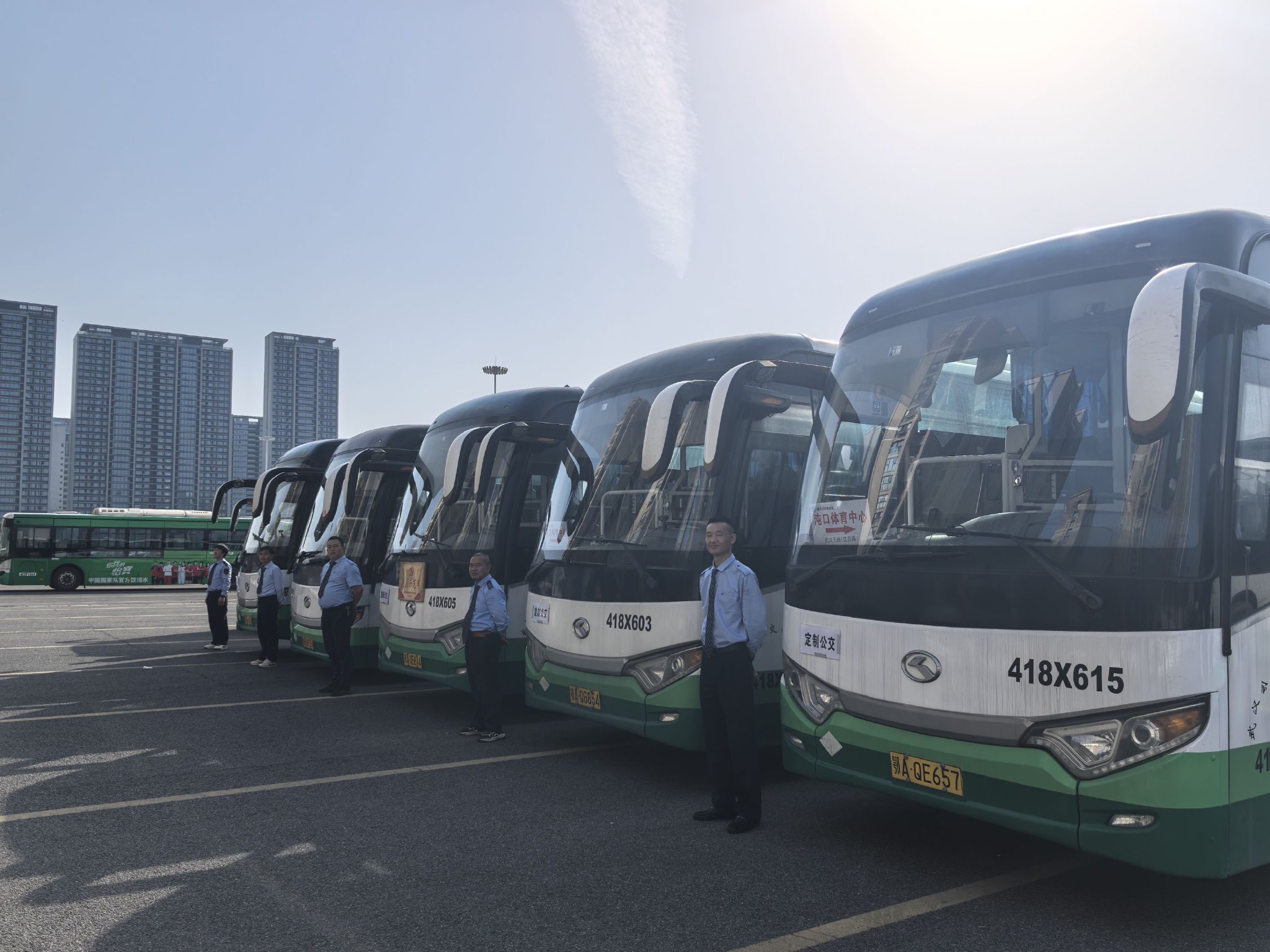 武汉开通4条周传雄演唱会粉丝专线，覆盖光谷汉口等地