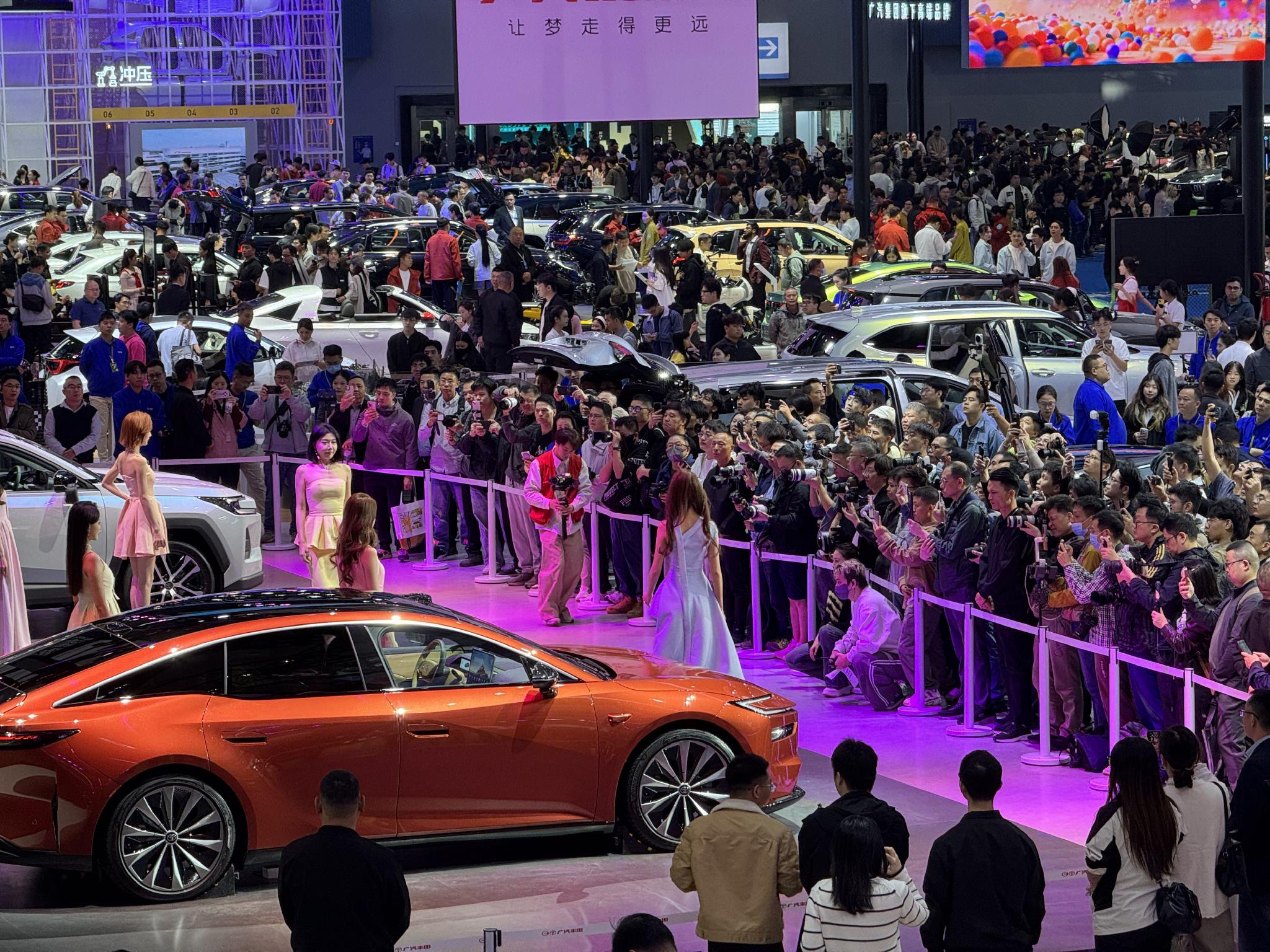 广丰铂智7亮相广州车展，主打豪华安全高性价比