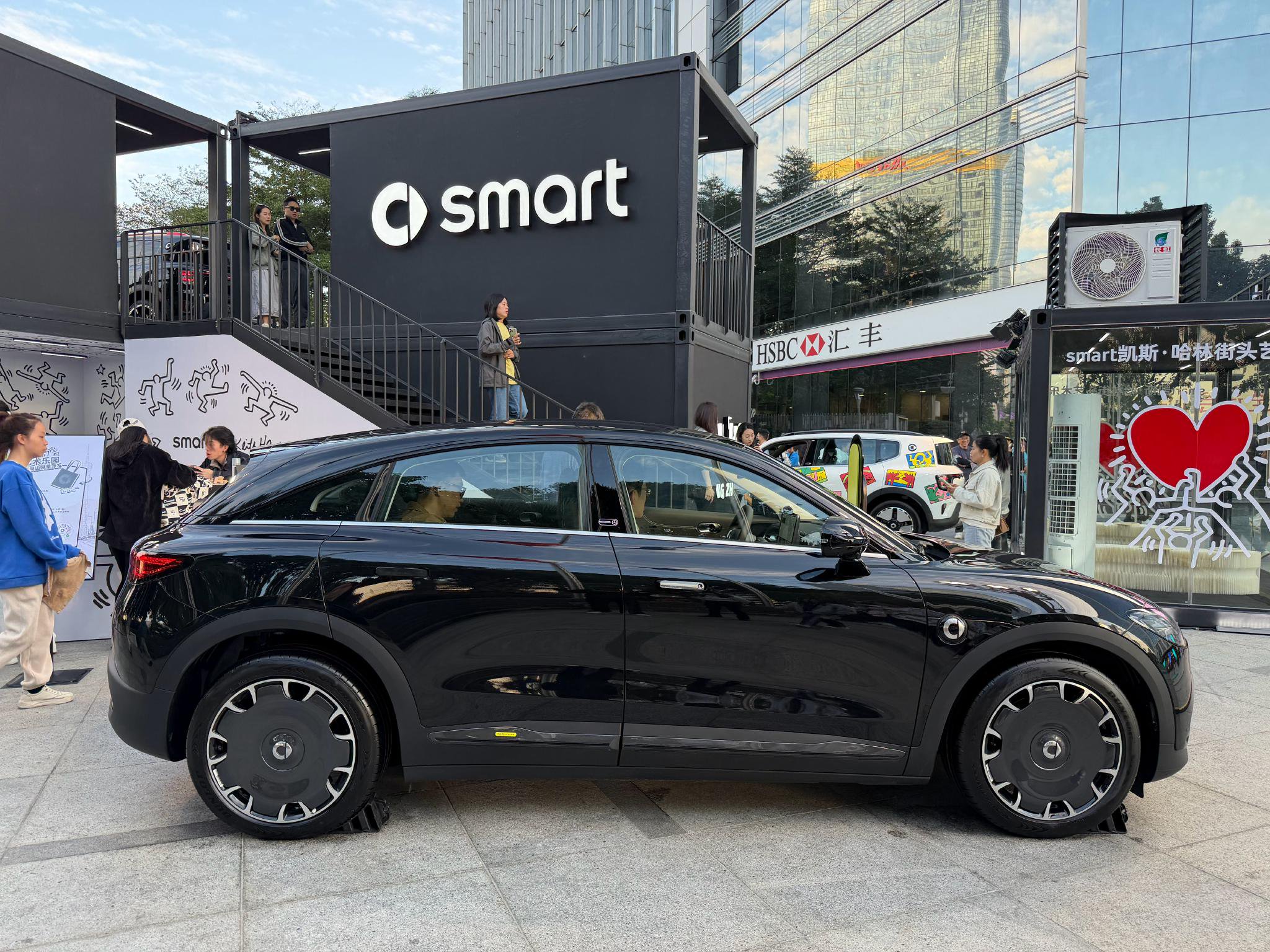 smart精灵3 Keith Haring艺术特别版全球限量1000台亮相广州车展