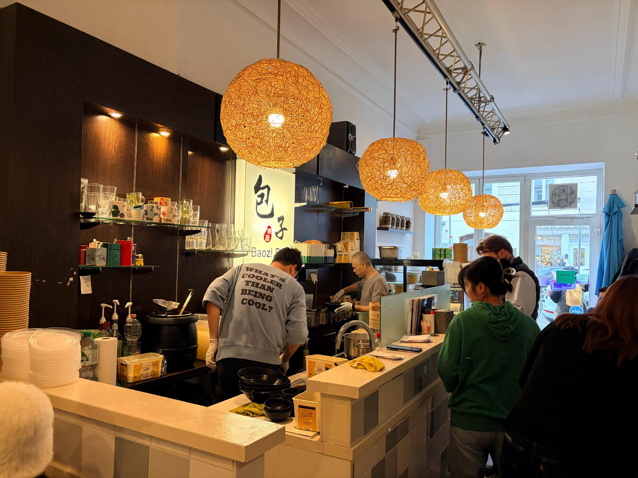 中国豪华旅行车亮相慕尼黑，打卡汽车文化发源地