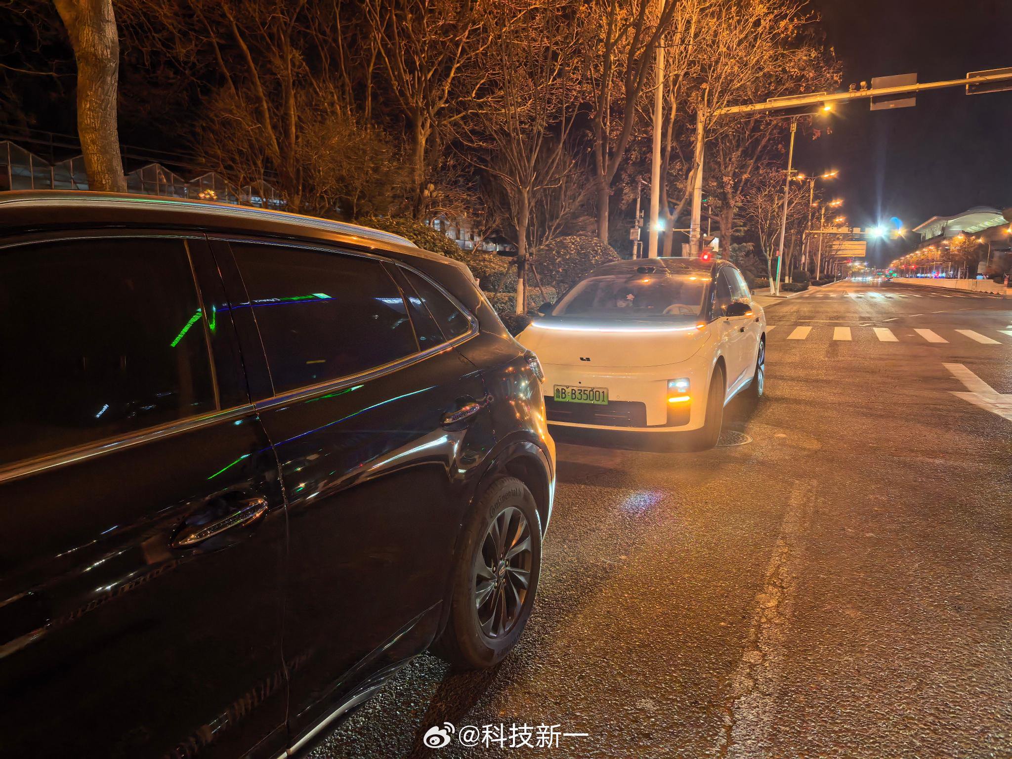 理想i8新车剐蹭对方车损较重