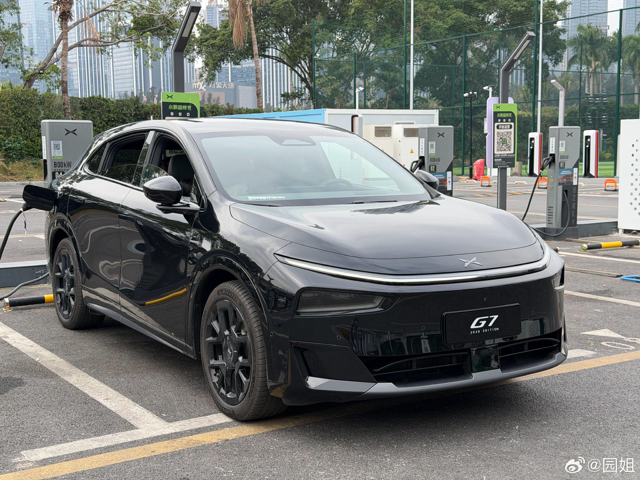 小鹏G7增程版春节实测，液冷超快充与超大后备箱获赞