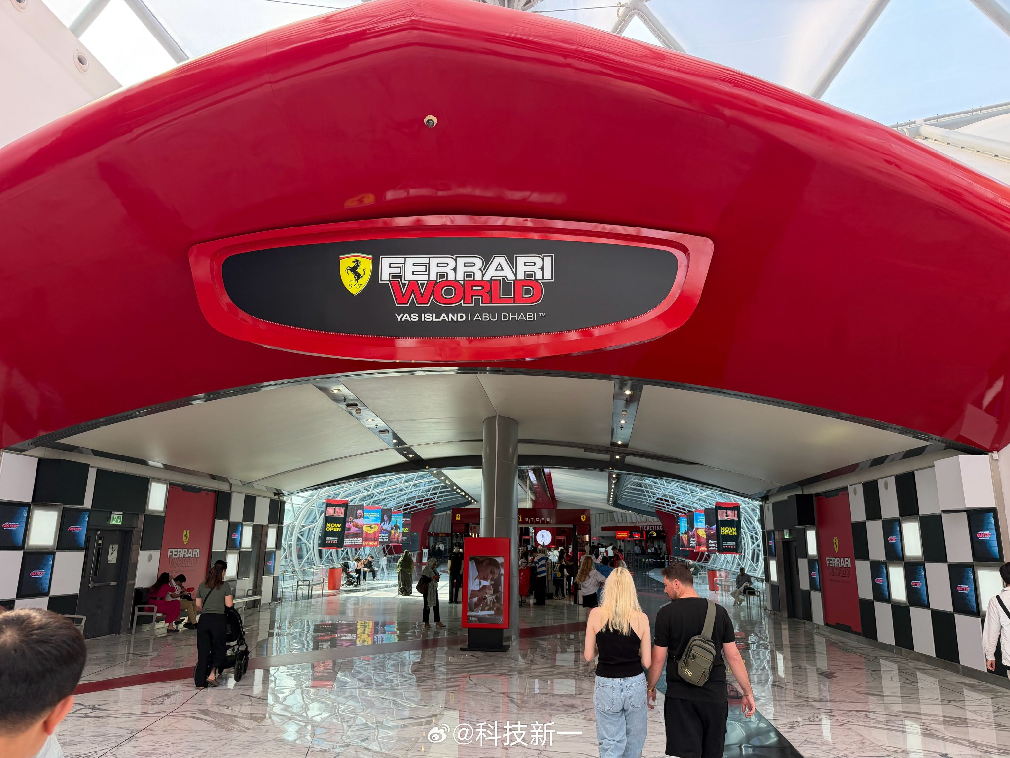 法拉利公园推出世界最快过山车