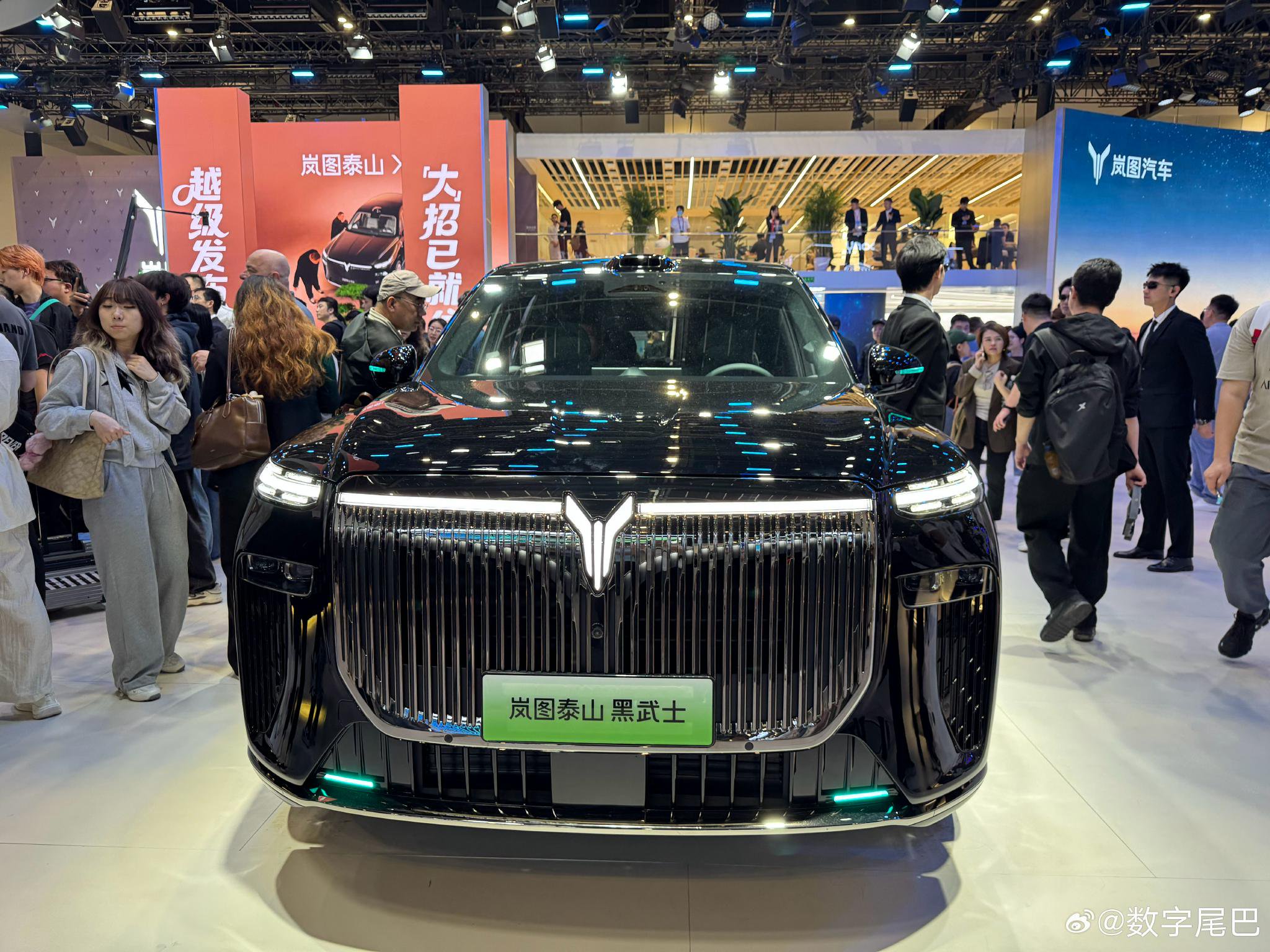 岚图汽车北京车展发布纯电战略，2027年纯电销量将超50%