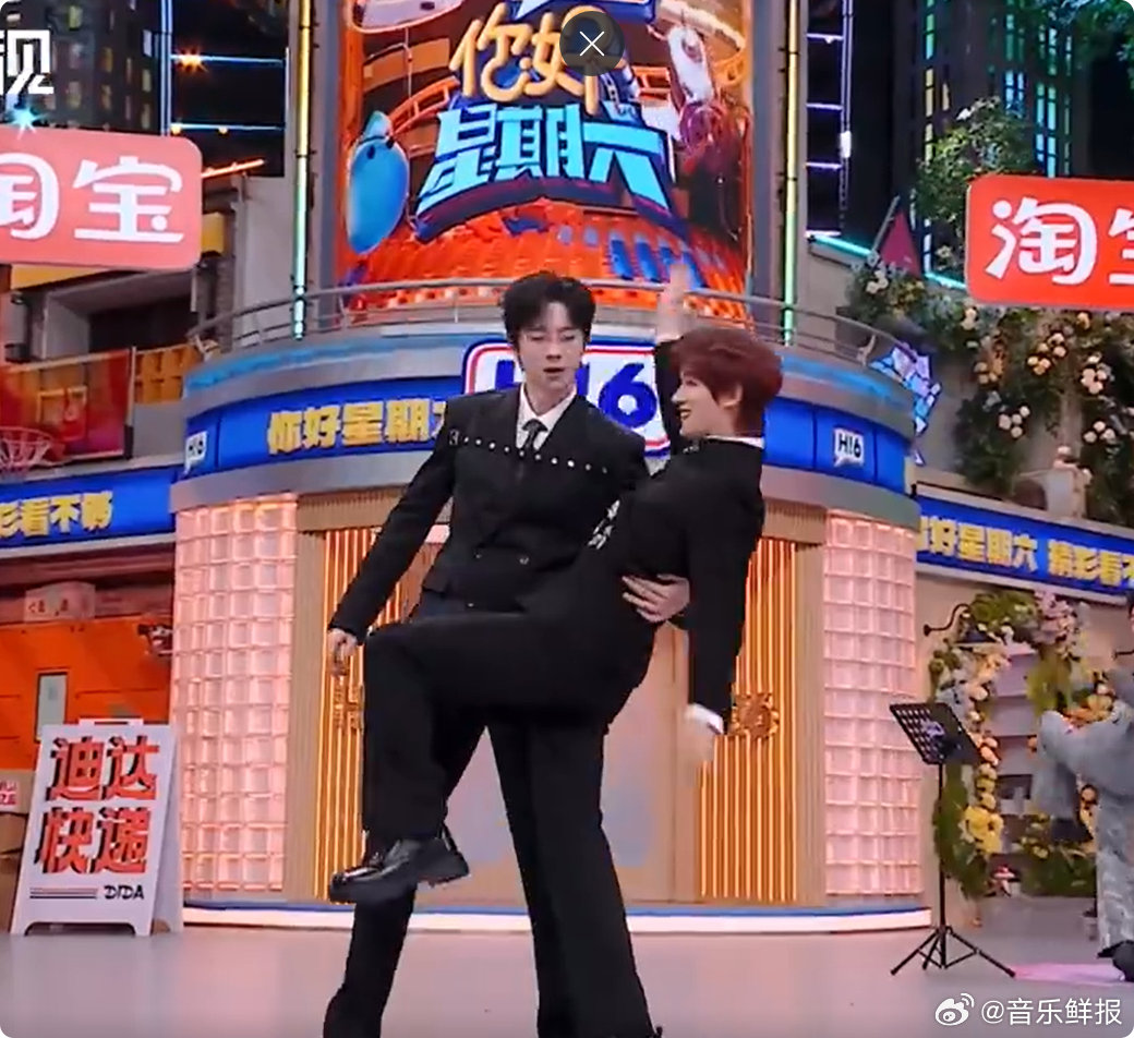 刘宇宁与长腿帅哥搭档跳舞，画面精致帧帧惊艳