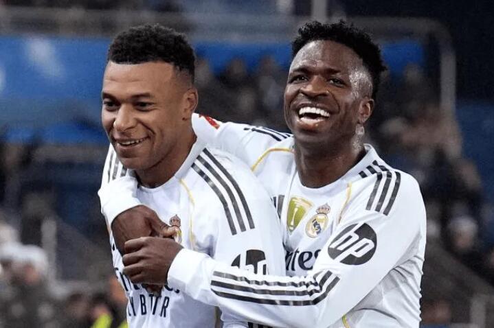 皇家马德里高位逼抢能力遭前门将炮轰，姆巴佩、维尼修斯缺阵的防守短板将如何影响球队未来？