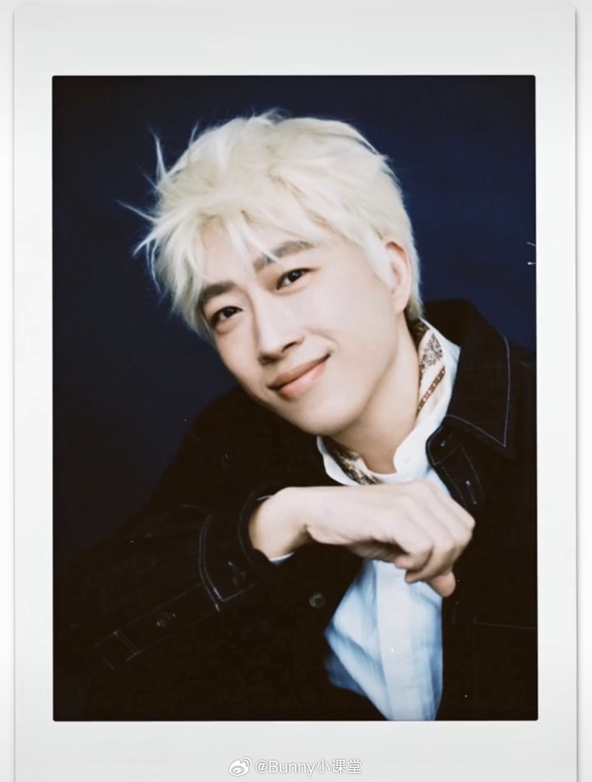 网友锐评于正金发造型拍立得称其底子差