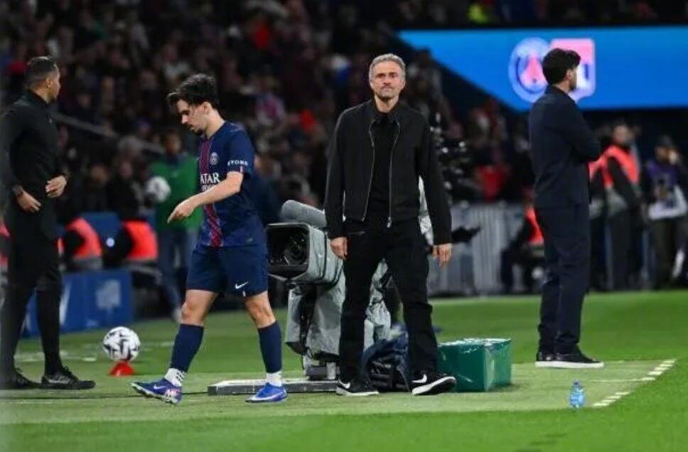 维蒂尼亚今日接受核磁检查，伤情或影响欧冠战拜仁