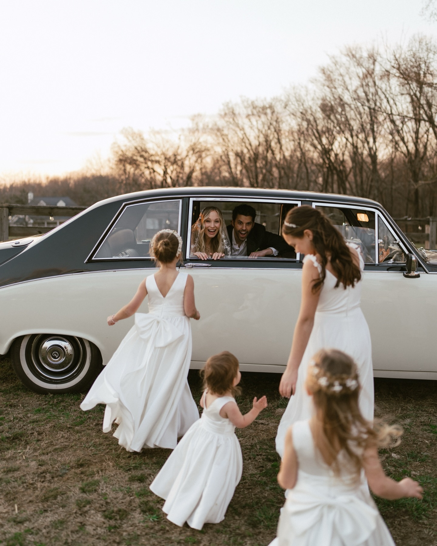 《吸血鬼日记》主演坎迪丝与史蒂文田纳西完婚，婚礼温馨真挚