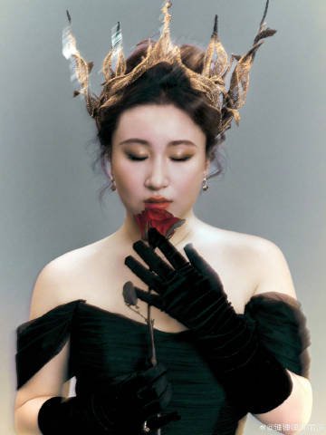 锤娜丽莎再瘦身，兼具有趣灵魂与出众外形