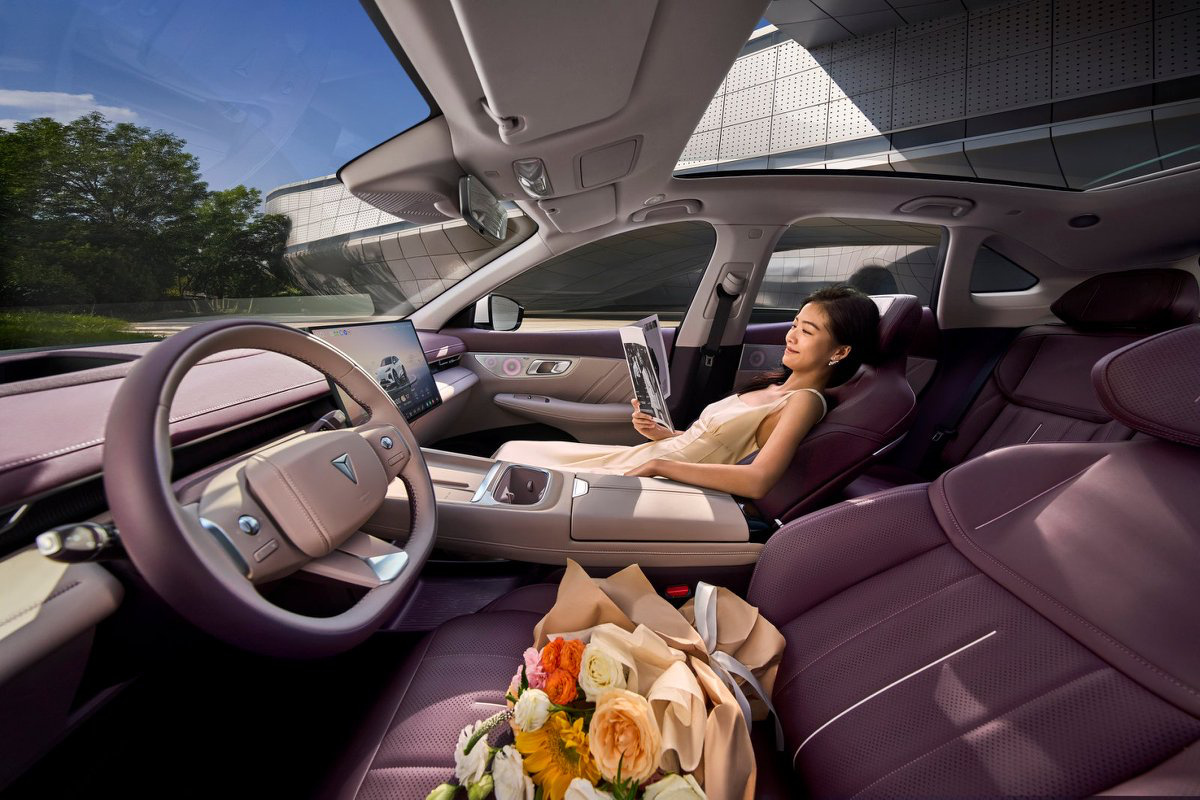 2026款深蓝S07上市，15.39万起标配华为智驾