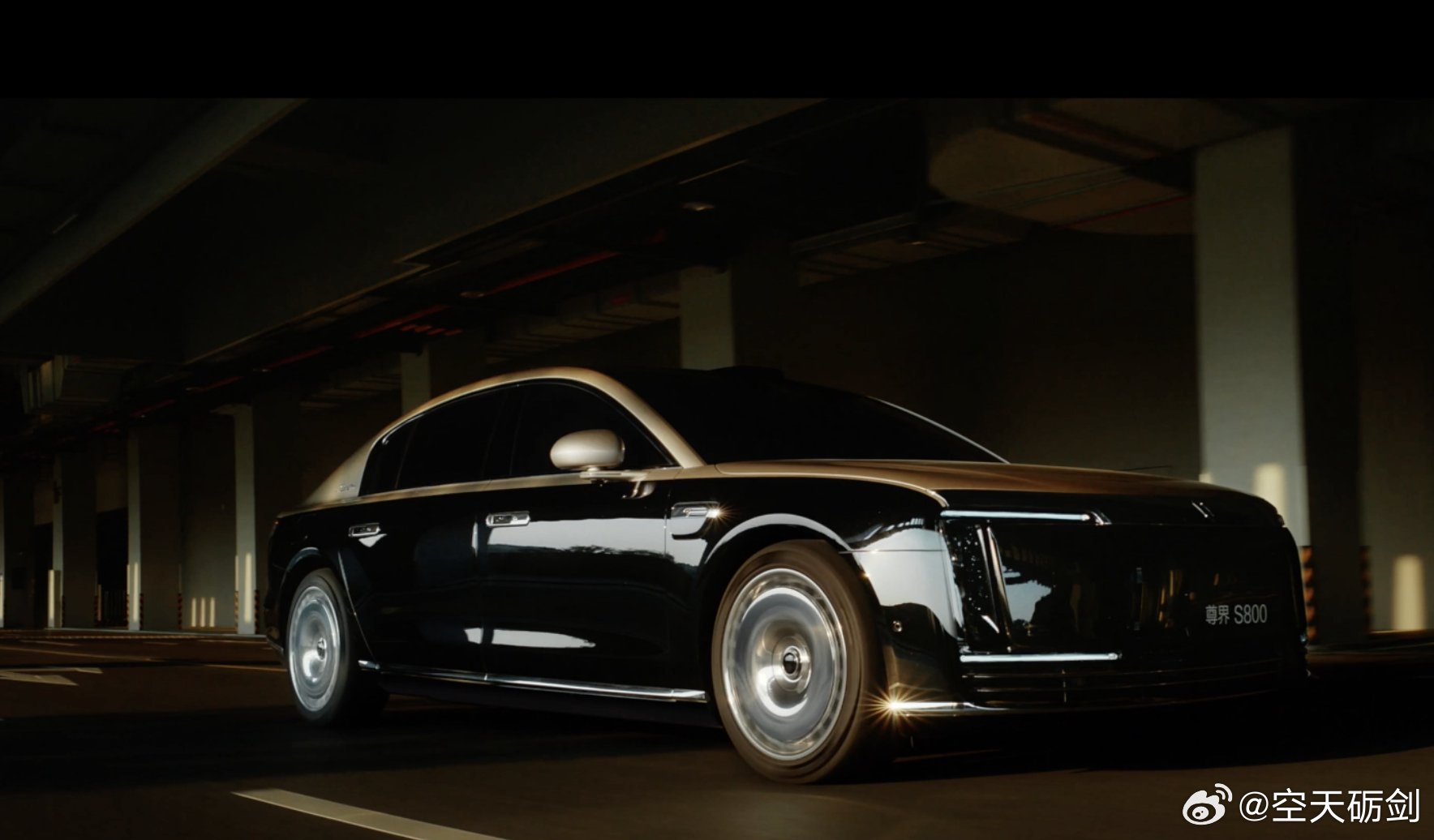 尊界S800九月销量1918台登顶70万以上豪车榜