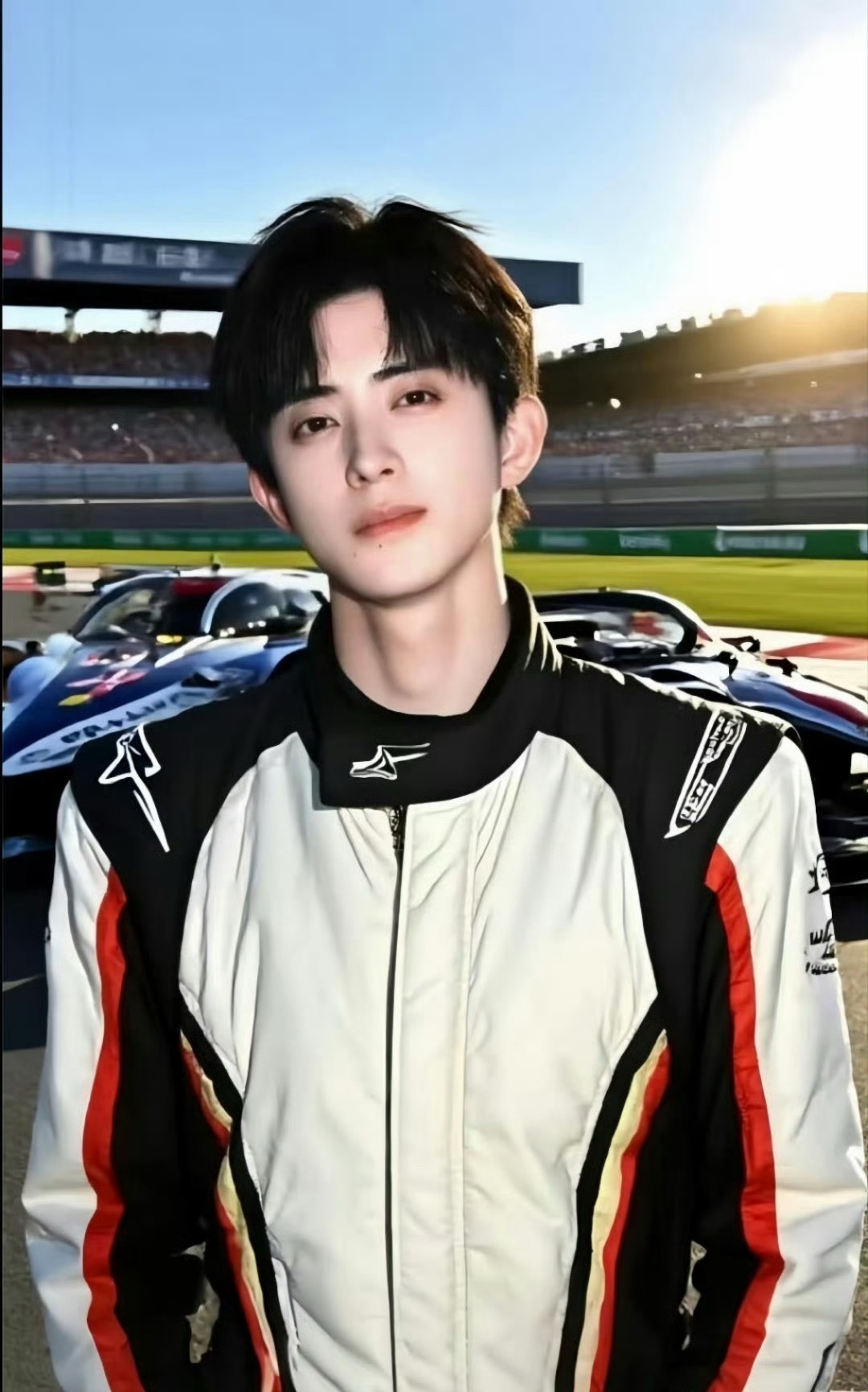 敖瑞鹏田栩宁周翊然王一博展现赛车实力