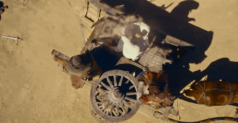 于适《镖人》灰白长发造型还原漫画，凌厉眼神演绎玉面鬼