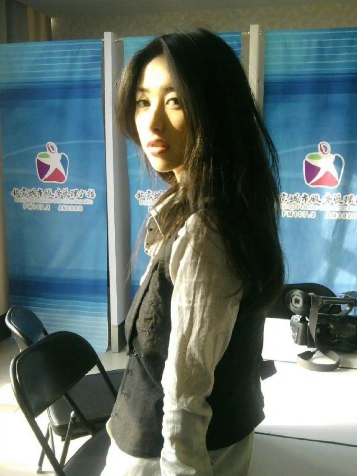 朱珠素颜生活照曝光，状态惊艳如少女