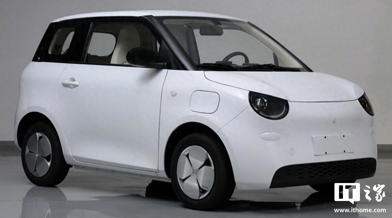 五菱埃尚首款微型车A100C 10月21日上市，续航220公里