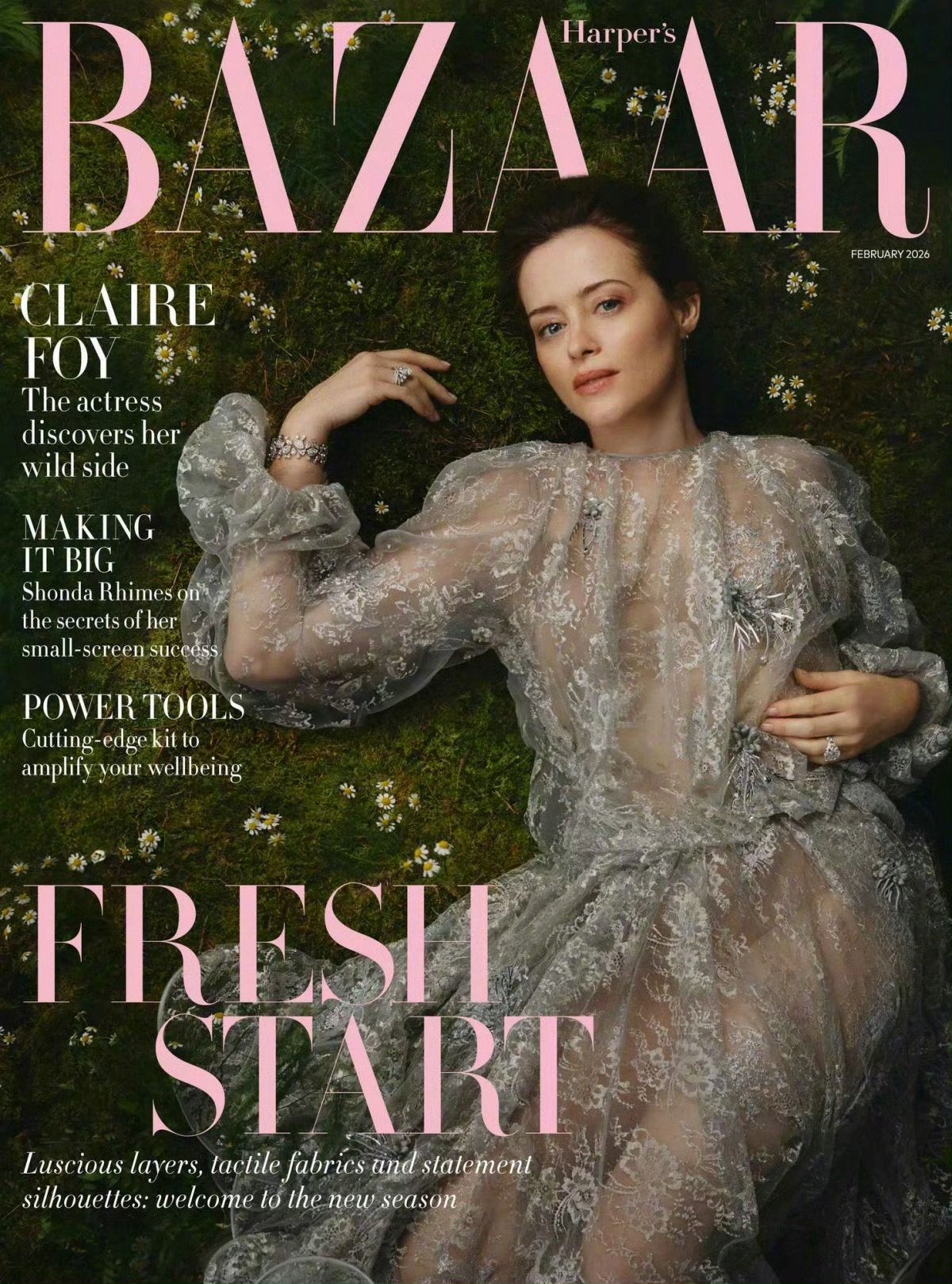 Claire Foy穿Dior登封Harper's Bazaar UK二月刊