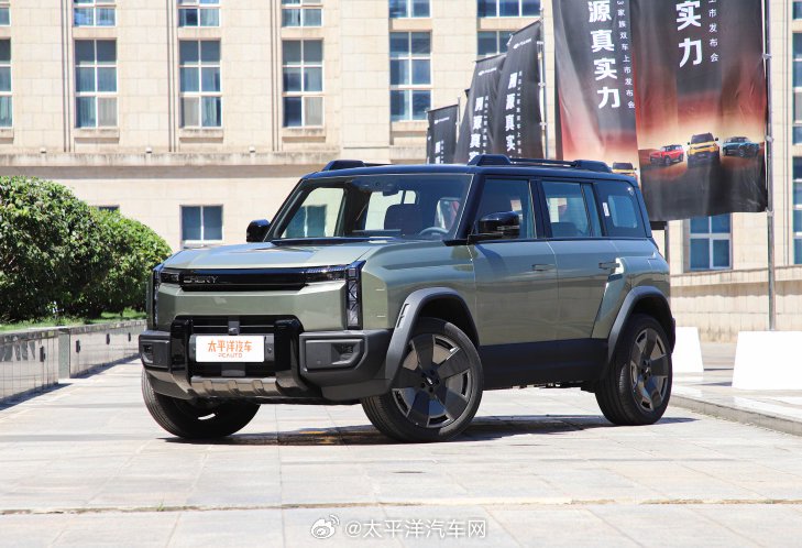 成都车展奇瑞风云X3L预售12.99万起，方盒子造型配四驱零百4.7s