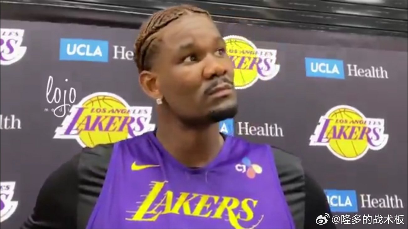 艾顿左肘酸痛因对抗马威，检查显示仅紧绷