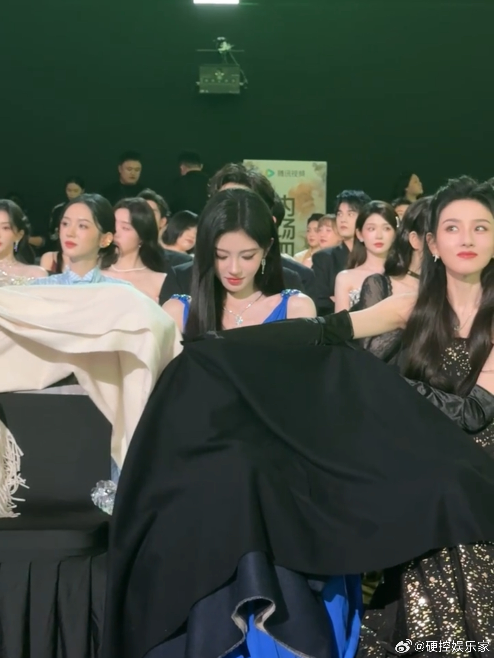 陈都灵鞠婧祎宋祖儿互加微信