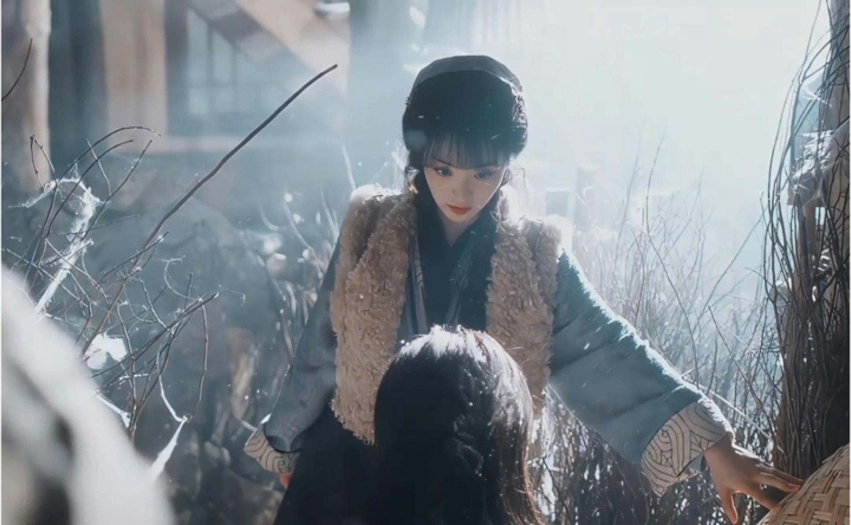 张凌赫田曦薇主演逐玉获赞,惠英红关注剧集