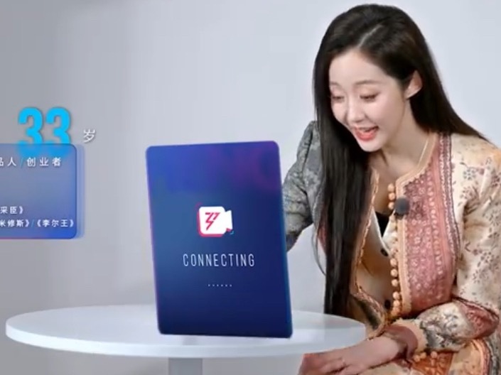 张泉灵转赠王珞丹祝福予万千惠，愿浪姐舞台精彩