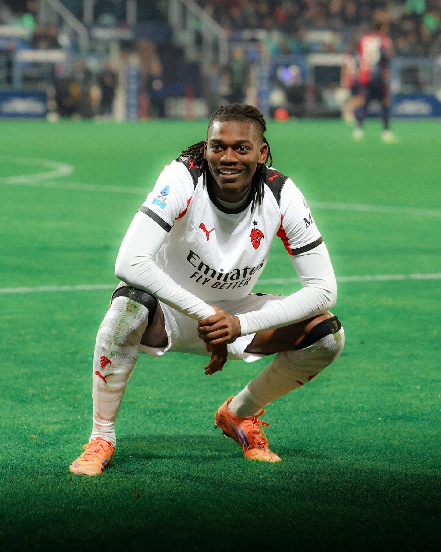 拉斐尔·莱奥宣布留队，称从未离开米兰|拉斐尔-达-席尔瓦|莱奥-席尔瓦|AC米兰_新浪新闻