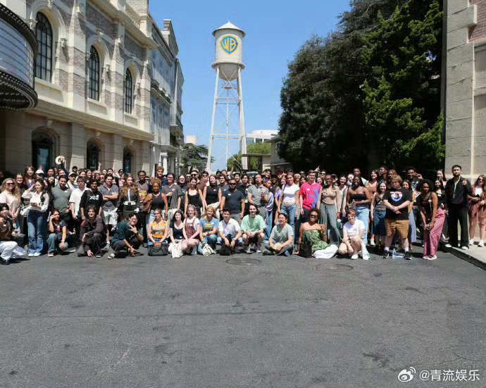 张艺兴就读纽约电影学院本科 学制三年