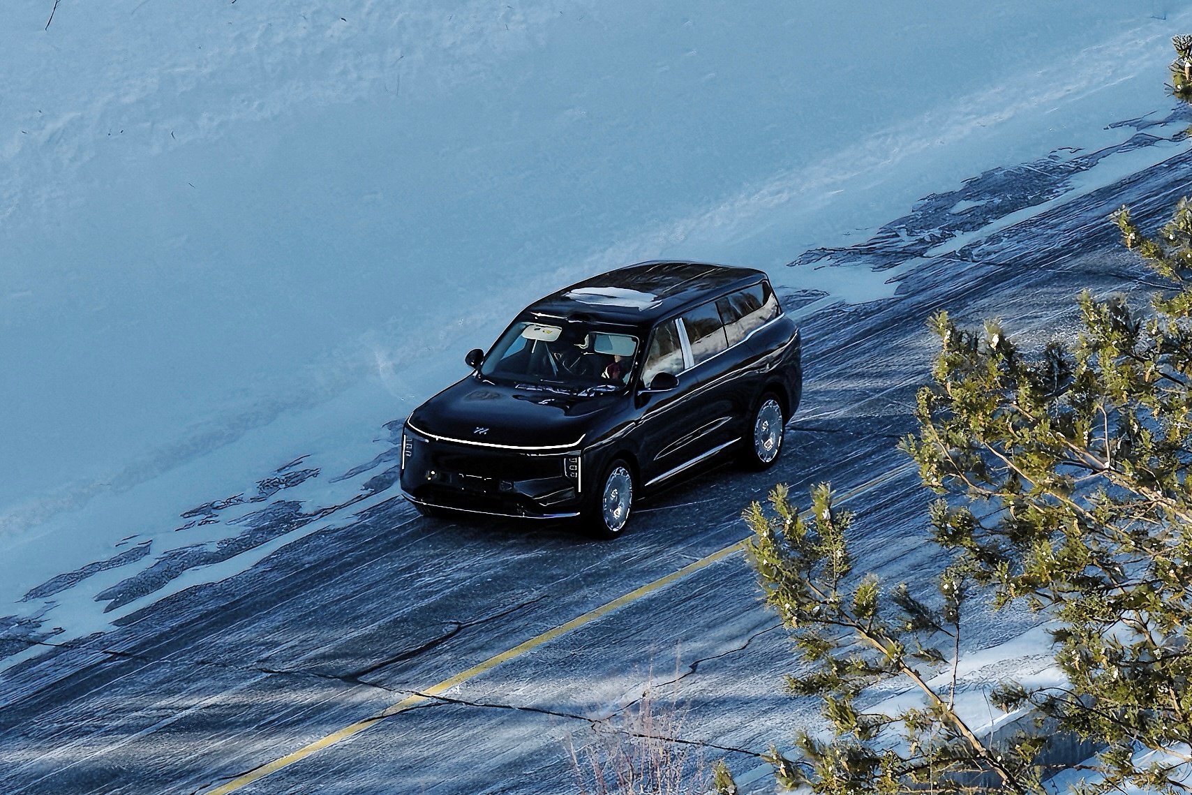 智己LS9 Ultra空中视角曝光，霸气外露