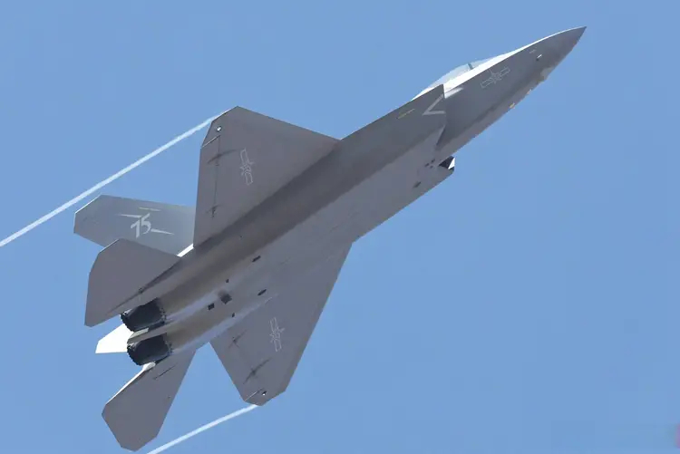 美军F35模拟歼35与英军演习，首次以五代机为假想敌