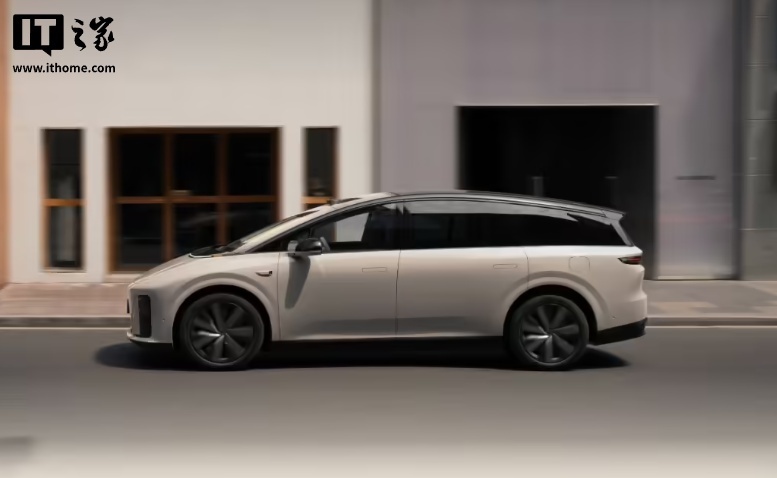理想调整30万元级车型，纯电i8持续迭代增程精简SKU