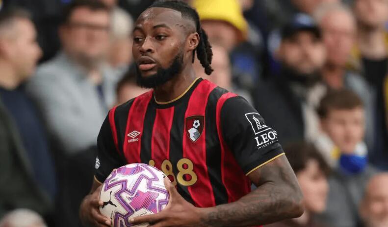 曼城曼联领跑塞梅约争夺战，球员表态拒热刺