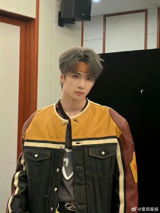 刘耀文晒闪烁live图引期待