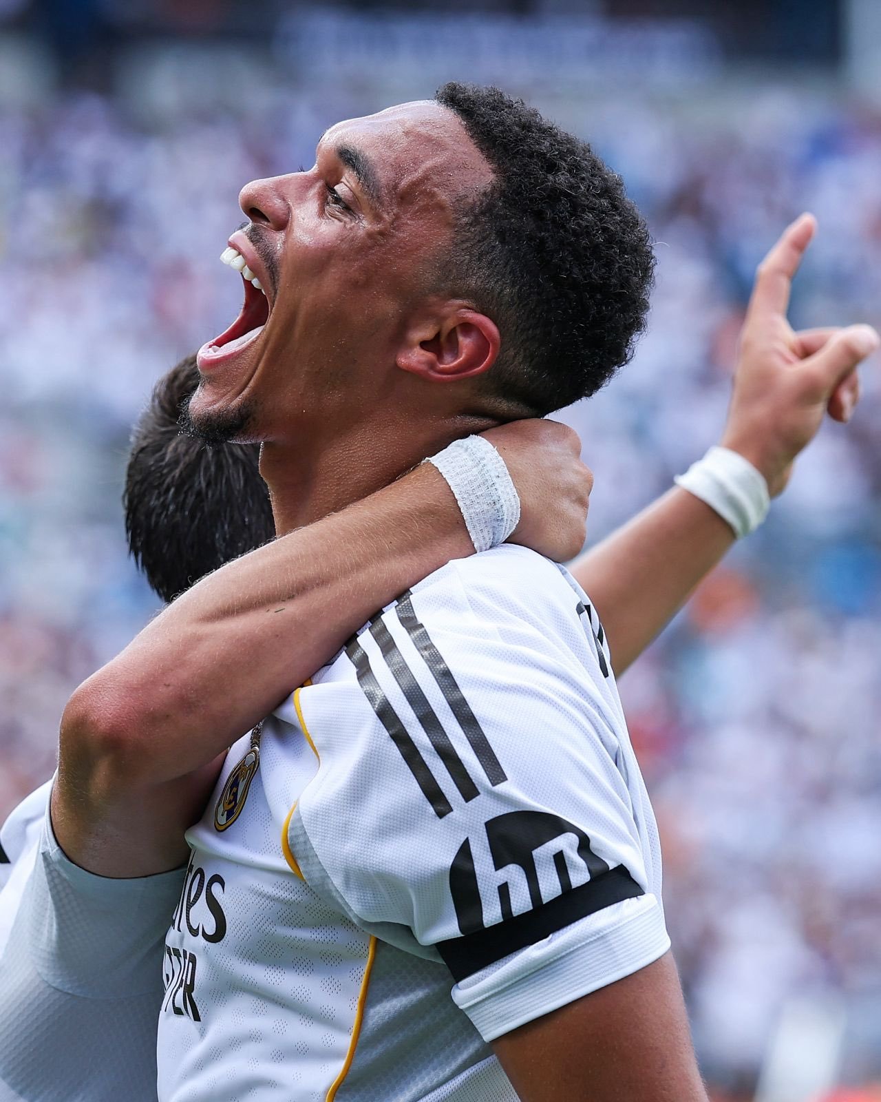 特伦特首发出战巴列卡诺，巴尔韦德回归中场