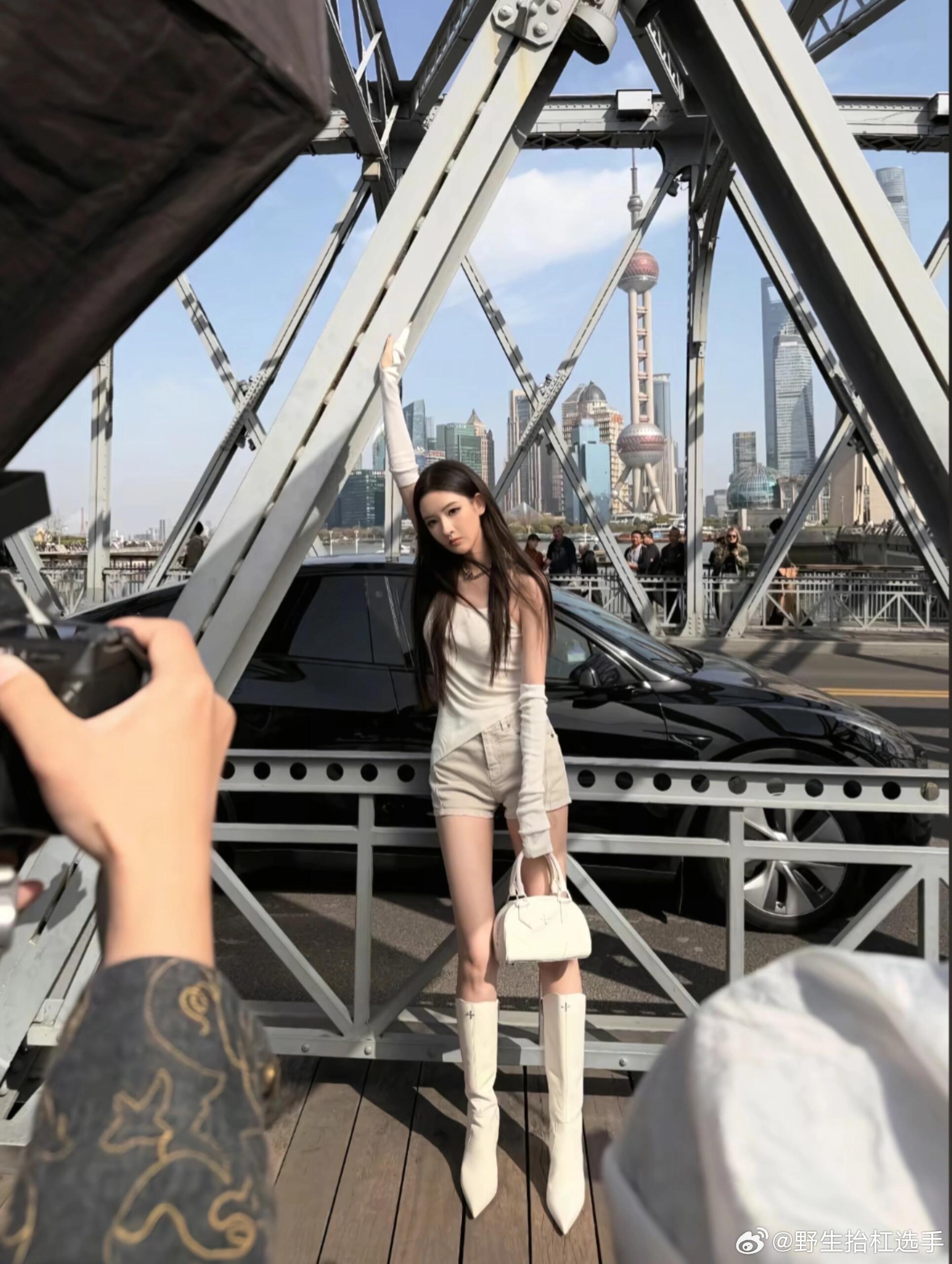 王玉雯逆天比例照片引惊叹