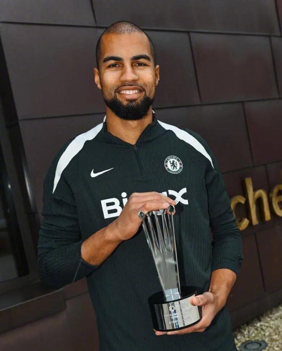 当主力门将获奖成为常态，切尔西的防守体系是如何成就了罗伯特·桑切斯？