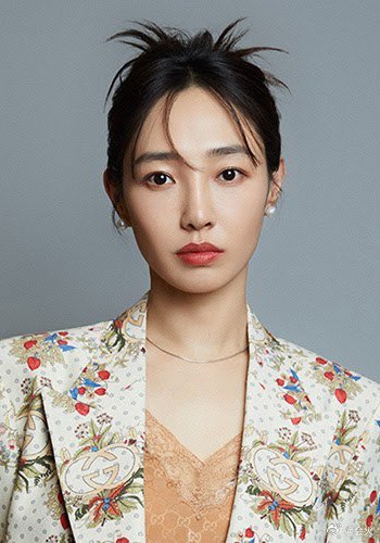 白百何回应手撕剧组原因，称被排除获奖现场、自费参加电影节