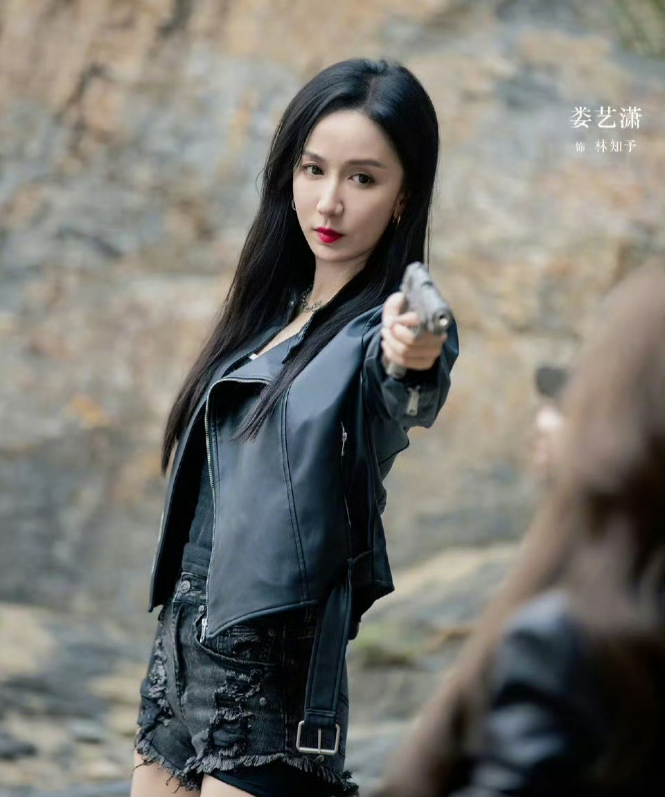 娄艺潇新角色演绎自由心声拒被驯服