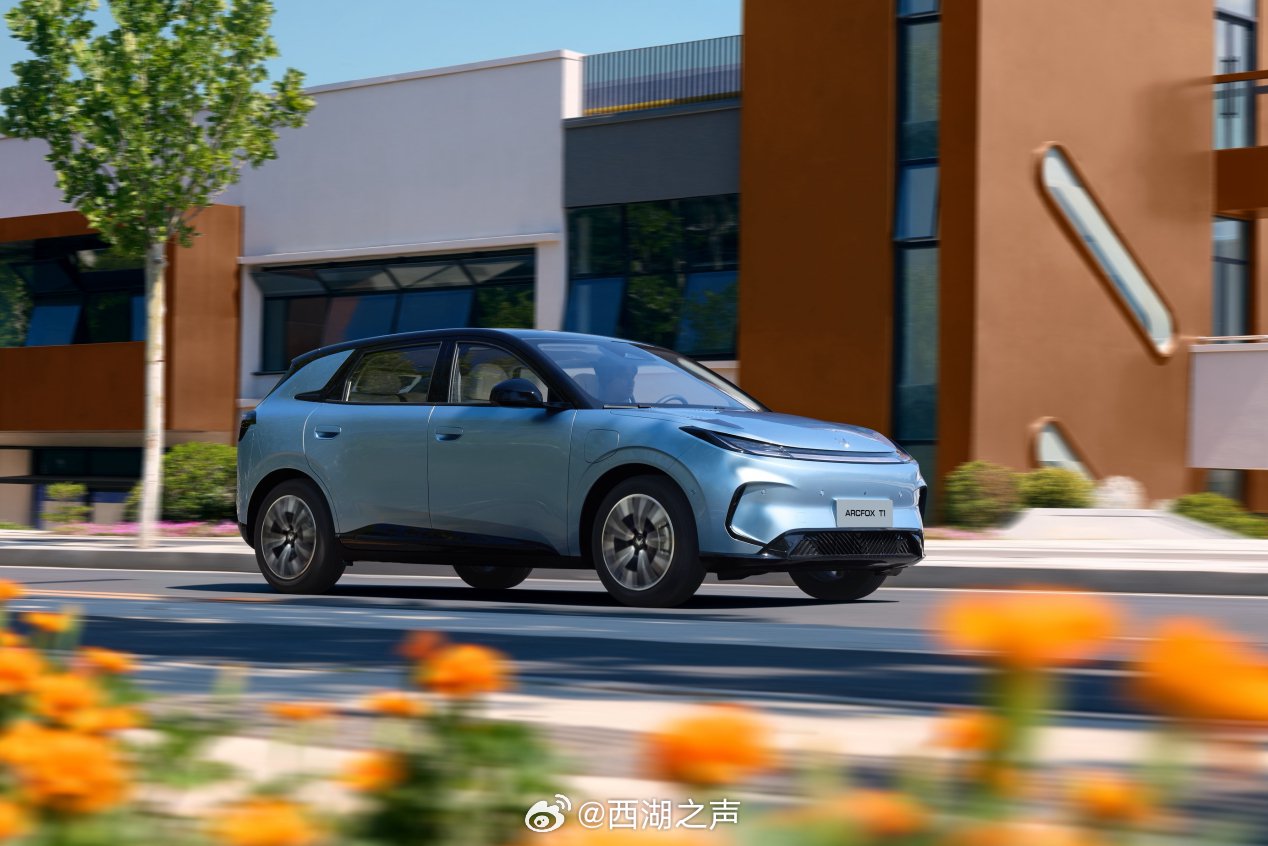 极狐T1对比吉利星愿，10万内纯电车型谁更胜一筹