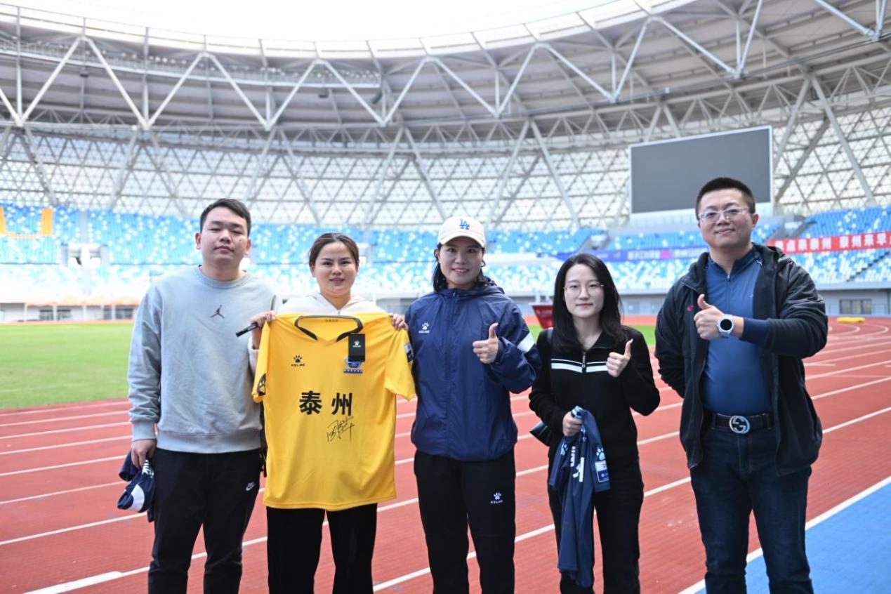 南通泰州会师苏超决赛，深蓝S07第30万台下线助力绿色出行