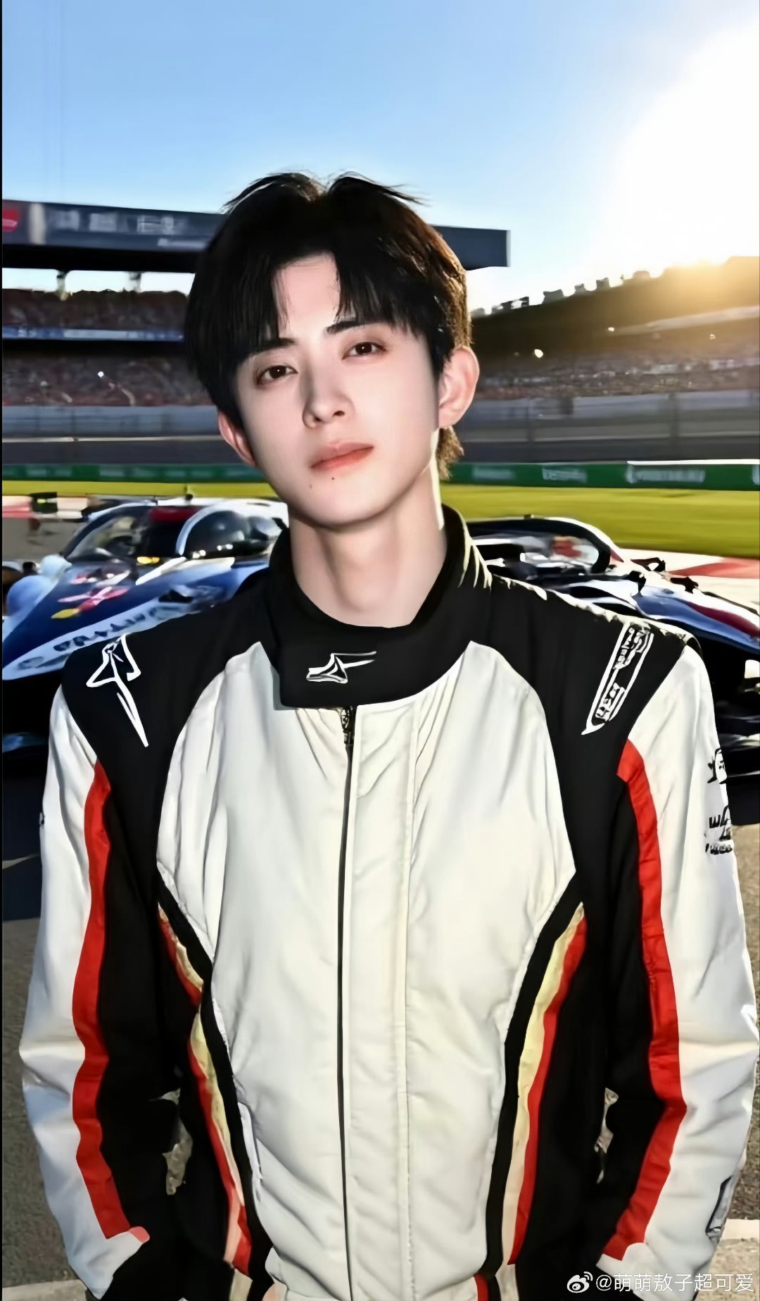 敖瑞鹏田栩宁周翊然王一博赛车场展专业风采