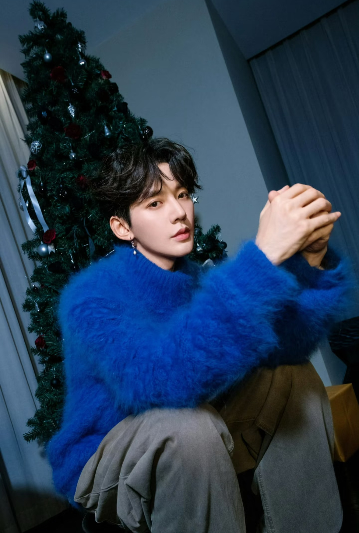 邓为宋雨琦等16位明星毛绒造型温暖亮相